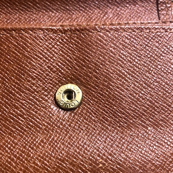 LOUIS VUITTON LV Monogramed Bifold Wallet CA0092 COMES WITH: LV Dust Bag - Picture 10 of 17